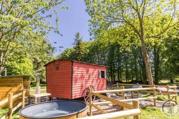 Maison de campagne pour 2 personnes, avec balcon ainsi que jardin et jacuzzi dans Valambray