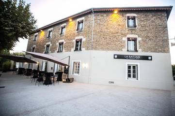 Hôtel pour 2 personnes, avec jardin à Crémieu