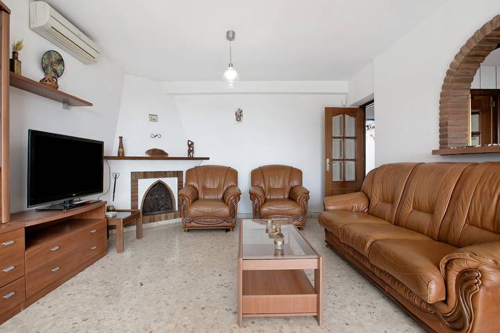 Location de vacances pour 6 personnes, avec sauna ainsi que jardin et jacuzzi à Benalmádena - 4