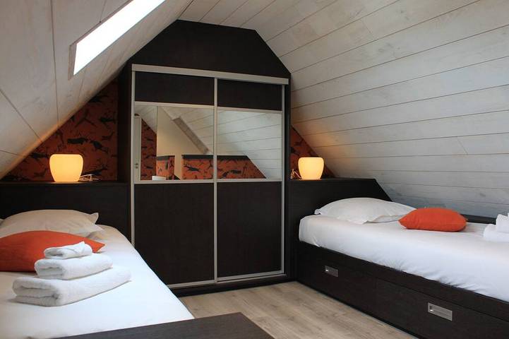 Location de vacances pour 11 personnes, avec jardin et jacuzzi dans Plage du Ruguel - 3