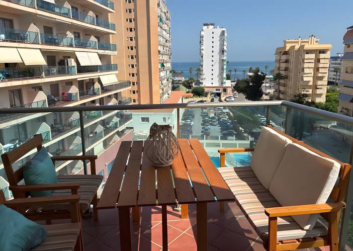 Entire apartment, Bluehorizonbenalmadena Apartment with Pool, Private Terrace, and Wi-Fi in Benalmádena Costa, Benalmádena