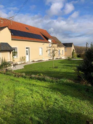 Chambre d’hôte pour 4 personnes, avec vue et jardin à Chahaignes