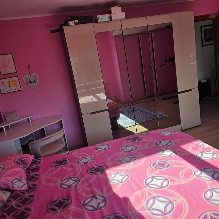Gîte pour 6 personnes, avec Balcon et Terrasse ainsi que Jardin et Vue dans Libramont