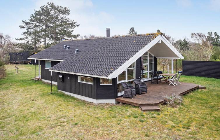 Ferieudlejning for 6 personer, med Terrasse i Stillinge Strand