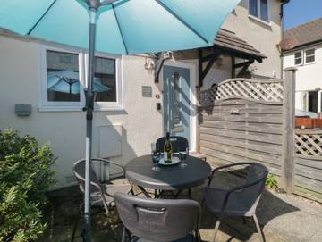 Cottage for 3 People in Dawlish, Devon, Photo 2