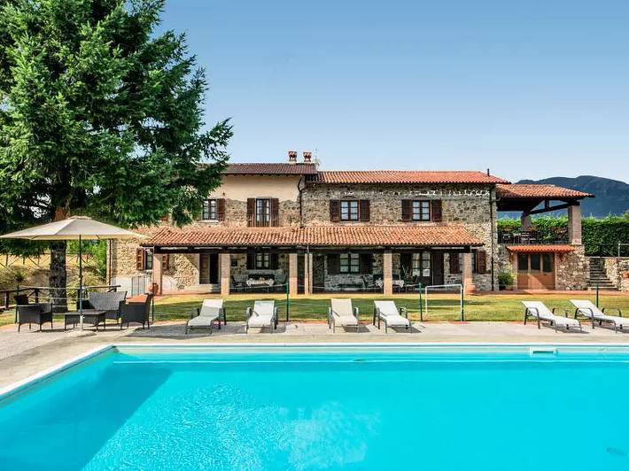 Villa per 8 persone, con giardino e piscina, con animali domestici - 1