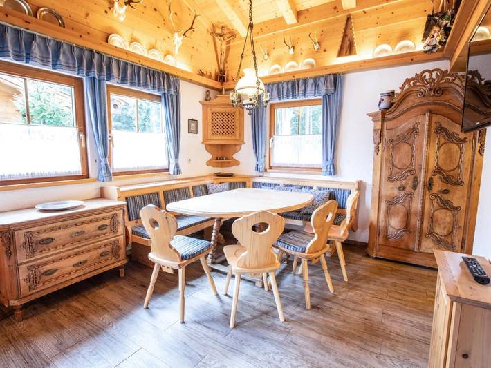 Chalet in Oostenrijk bij Skilift & Bos in Königsleiten, Pinzgau