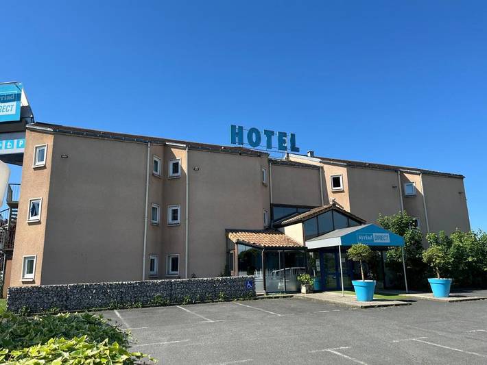 Hôtel pour 3 personnes, avec terrasse et jardin, animaux acceptés à Chaintré
