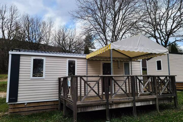 Camping pour 6 personnes dans le Jura