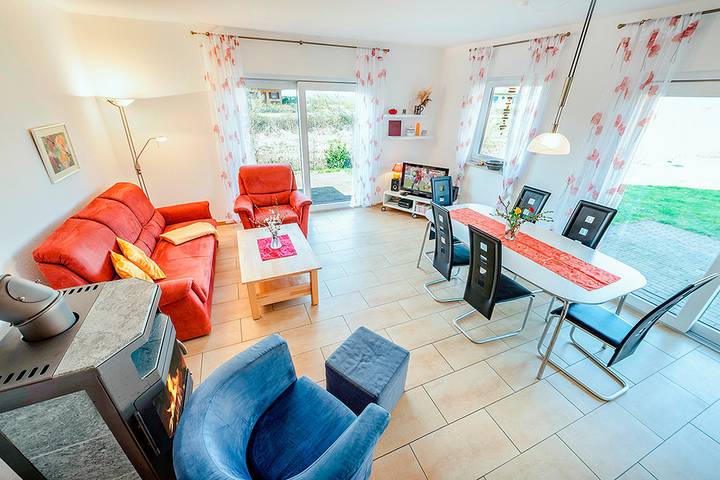 Ferienhaus für 6 Personen, mit Balkon und Garten sowie Sauna in Neuenkirchen (Rügen) - 3