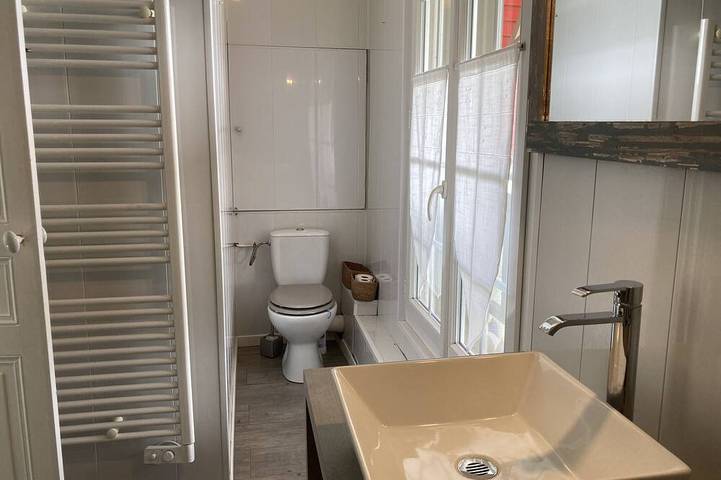 Appartement entier, Les Mouettes, vue mer, à 100 mètres de la plage in Pourville-sur-Mer, Hautot-sur-Mer