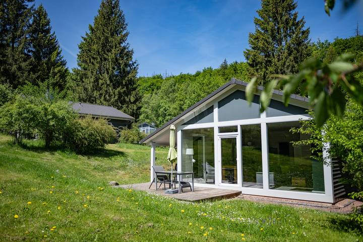Ferienhaus für 5 Personen, mit Pool und Sauna sowie Garten und Ausblick am Rennsteig