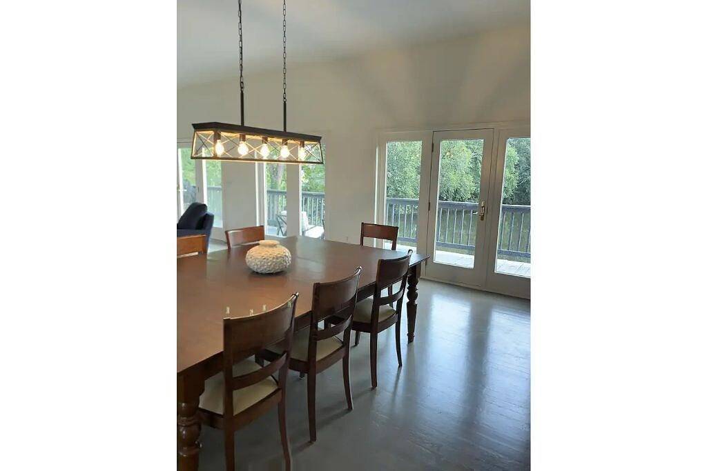 Unique River House on The Potomac - with Hot Tub in Seneca Rocks