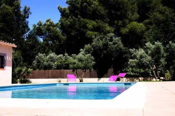 Gîte pour 4 personnes, avec Terrasse et Jardin à Velaux