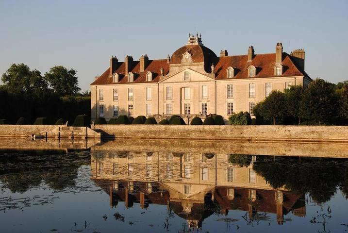 Gîte pour 6 personnes, avec balcon à Fontaine-Française