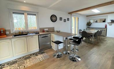 Gîte pour 8 personnes, avec terrasse à Lasseube