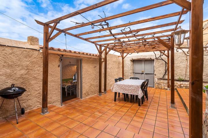 Gîte pour 6 personnes, avec terrasse à Aregno - 2