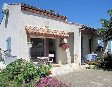 Chambre d’hôte pour 2 personnes, avec jardin à Cambon (homonymie)