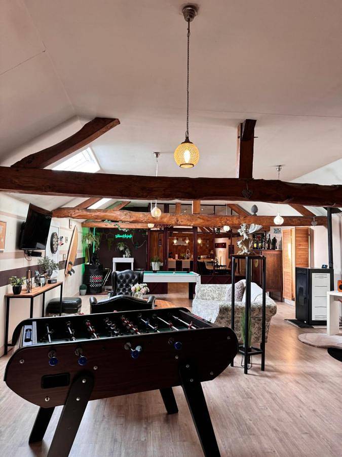 Location de vacances pour 11 personnes, avec terrasse et vue, animaux acceptés à Brains-sur-Gée