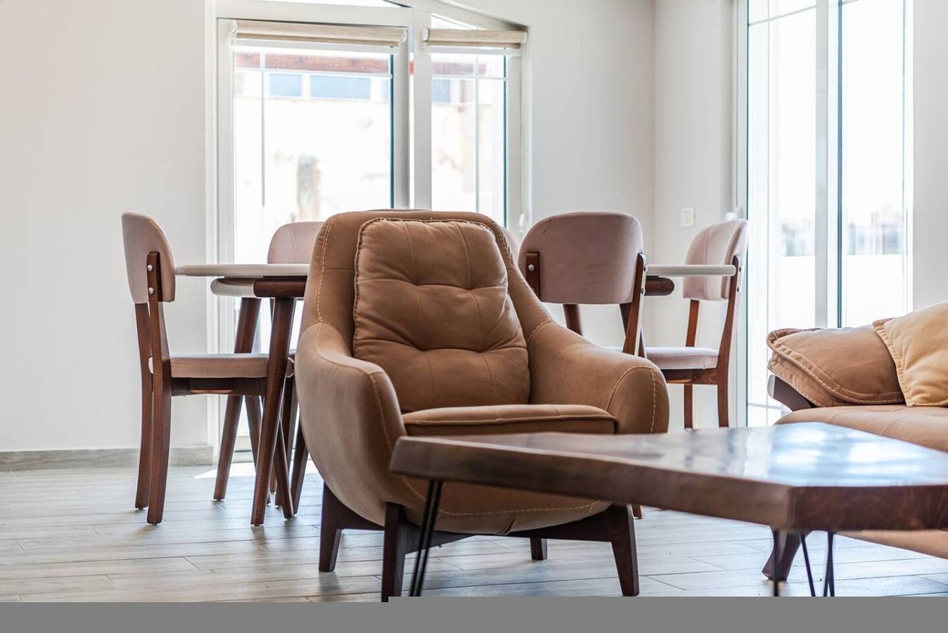 Ganze Wohnung, Ferienwohnung für 9 Personen mit Pool in Golem, Albanien