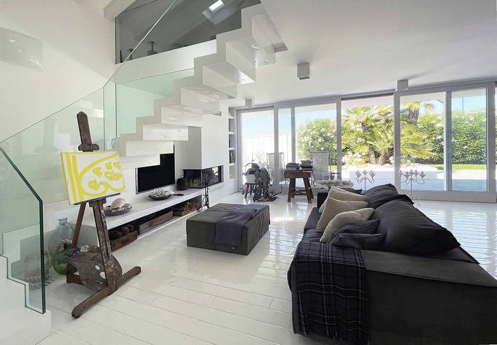 Villa für 4 Personen, mit Whirlpool und Garten sowie Balkon in Marche - 2