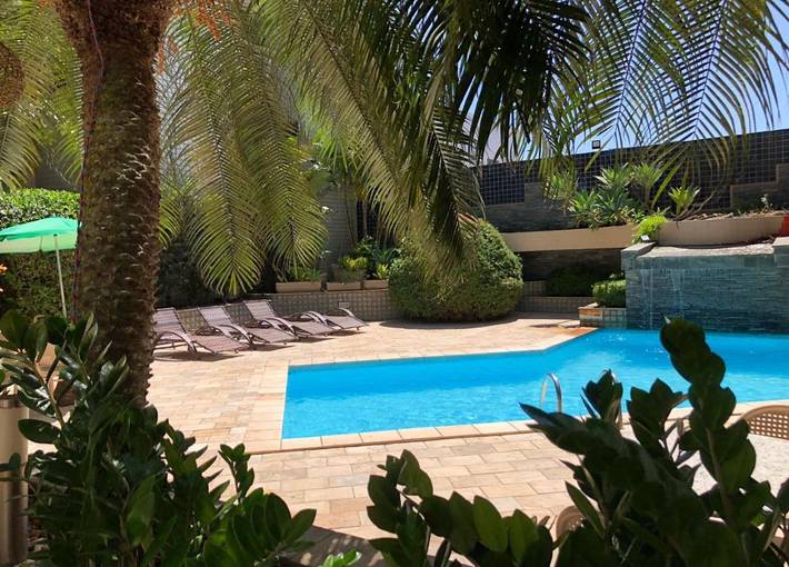 Pousadas para 3 pessoas, com jardim e piscina e ainda vista em Caruaru