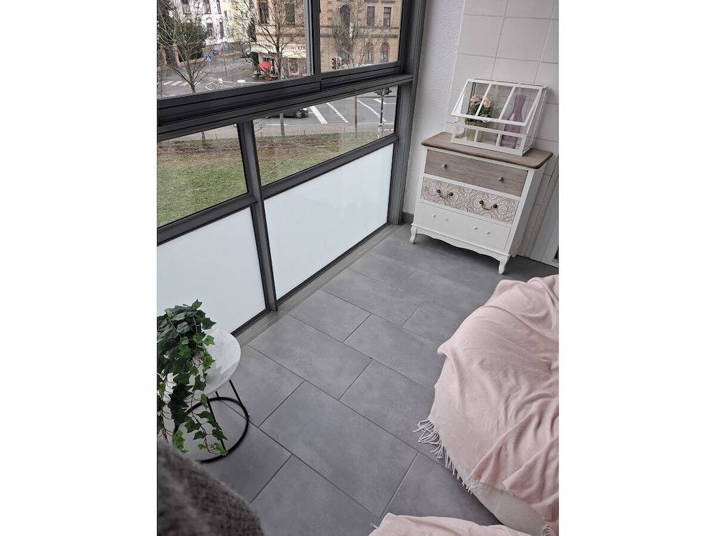 Ganze Wohnung, Ferienwohnung in Hanau mit Schwimmbecken in Hanau, Main-Kinzig-Kreis