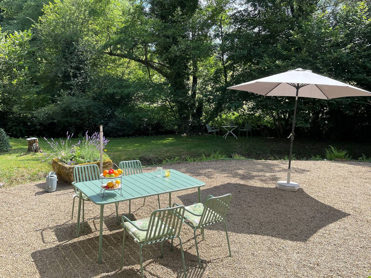 Gîte pour 4 personnes avec piscine in Saint-Léonard-de-Noblat, Région de Limoges