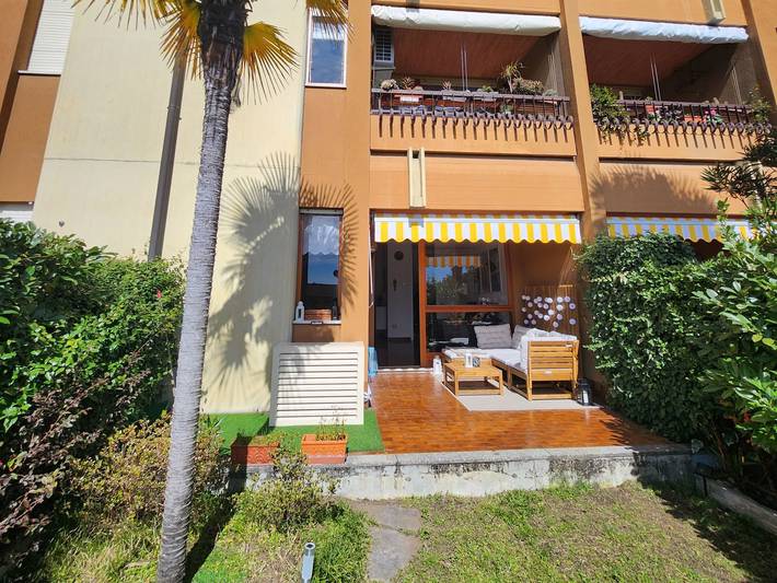 Appartamento intero, By the lake in Lesa, Lago Maggiore (Piemonte)