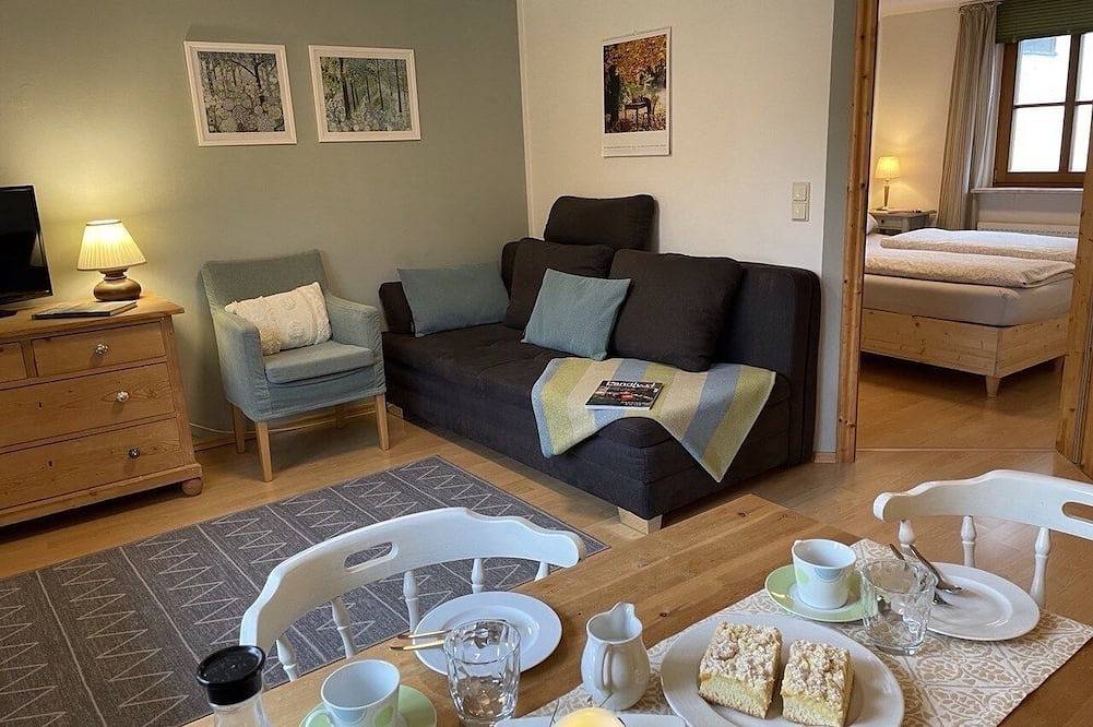 Ganze Wohnung, Gemütliches Ferienappartement (23qm groß) im Bauernhaus mit Wohlfühlambiente in Berg (Oberfranken), Landkreis Hof