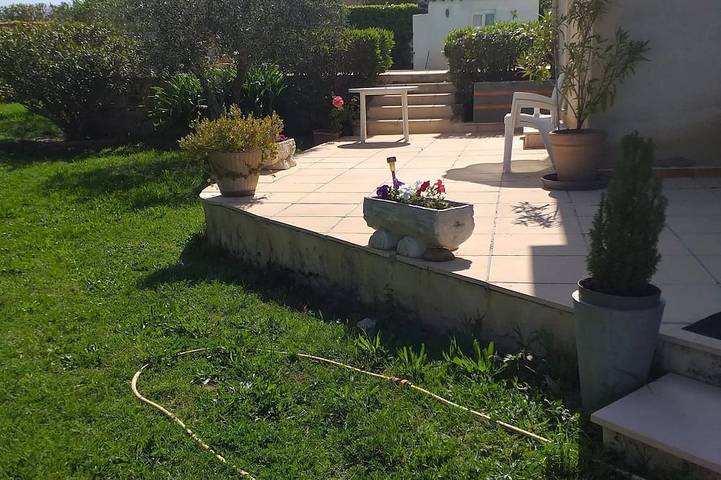 Appartement entier, Homerez - Studio Pertuis in Pertuis, Parc naturel régional du Luberon