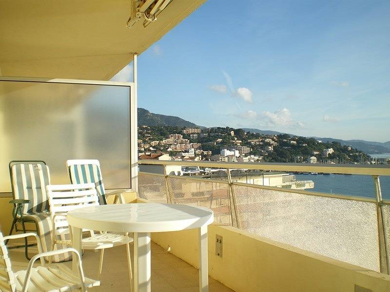 Ganzes Studio, Studio les Pieds dans l'eau au Lavandou - Climatisée in Le Lavandou, Parc national Port-Cros