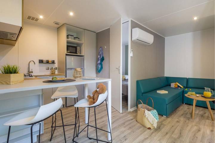 Camping für 4 Personen, mit Garten und Terrasse sowie Pool, kinderfreundlich in Frejus - 3