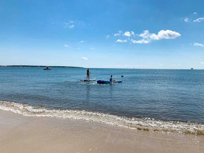 Vacation rental for 7 people, with yard in Hyannis