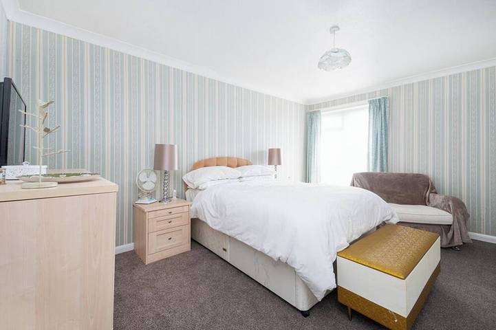 Amazing Beachside 2Bd Family Home with Garden in Botany Bay, Kent