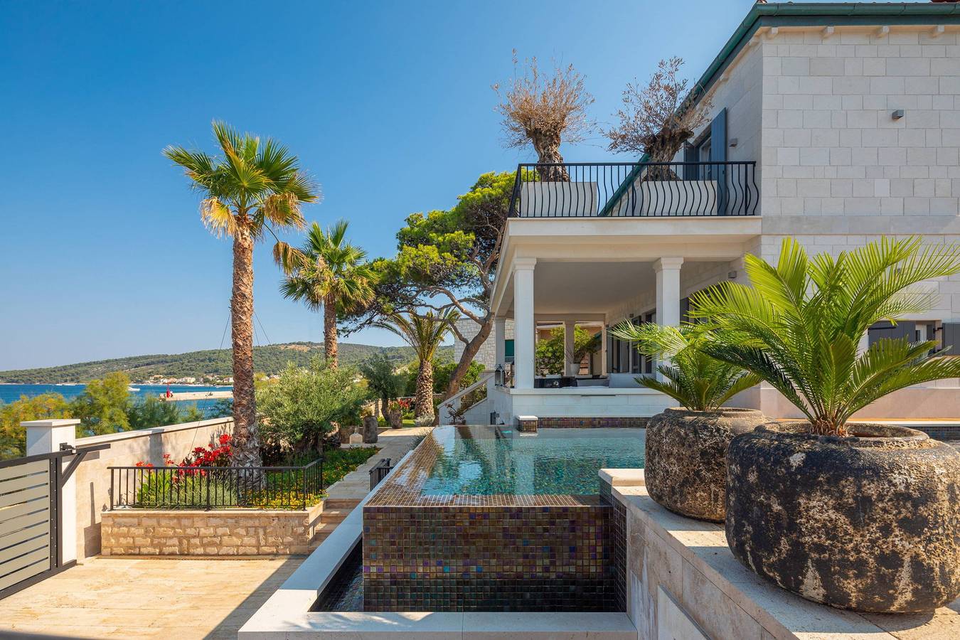 Luxusvilla Momento mit Pool in Slatine, Ciovo