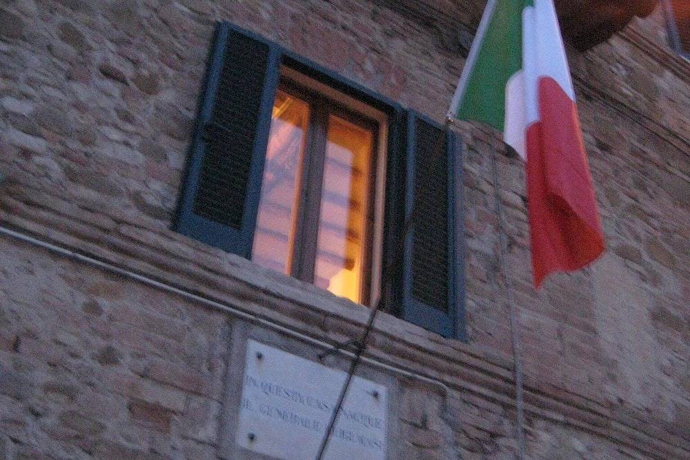 Entire apartment, Historic residence with garden near Assisi in Petrignano, Assisi