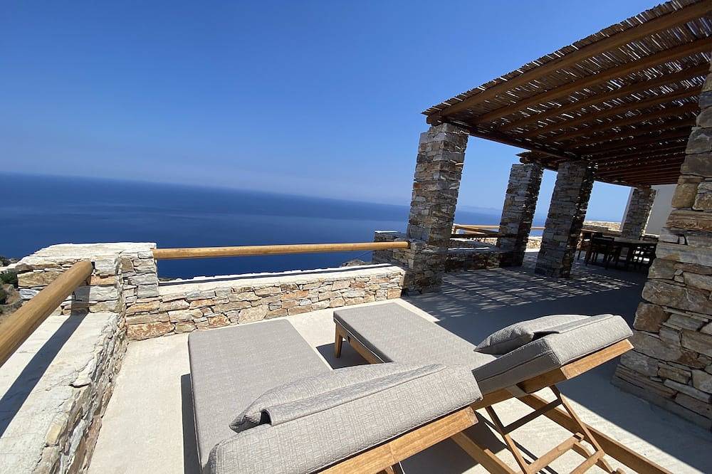 Blue Calm Luxury Cycladic Villa in Sifnos island in Sifnos