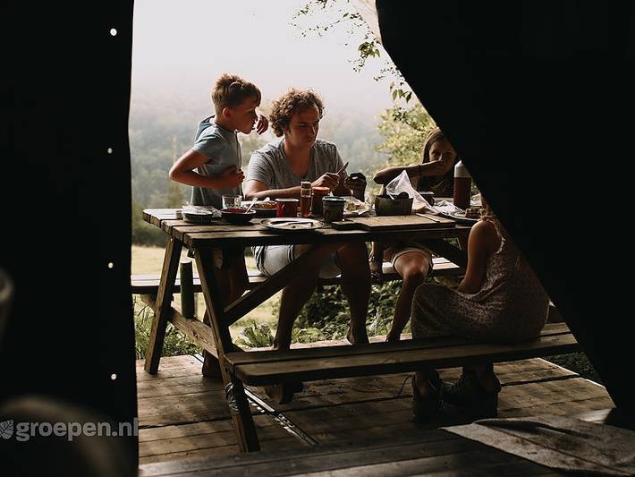 Location de vacances pour 25 personnes, avec terrasse et balcon/terrasse à Nassogne - 2