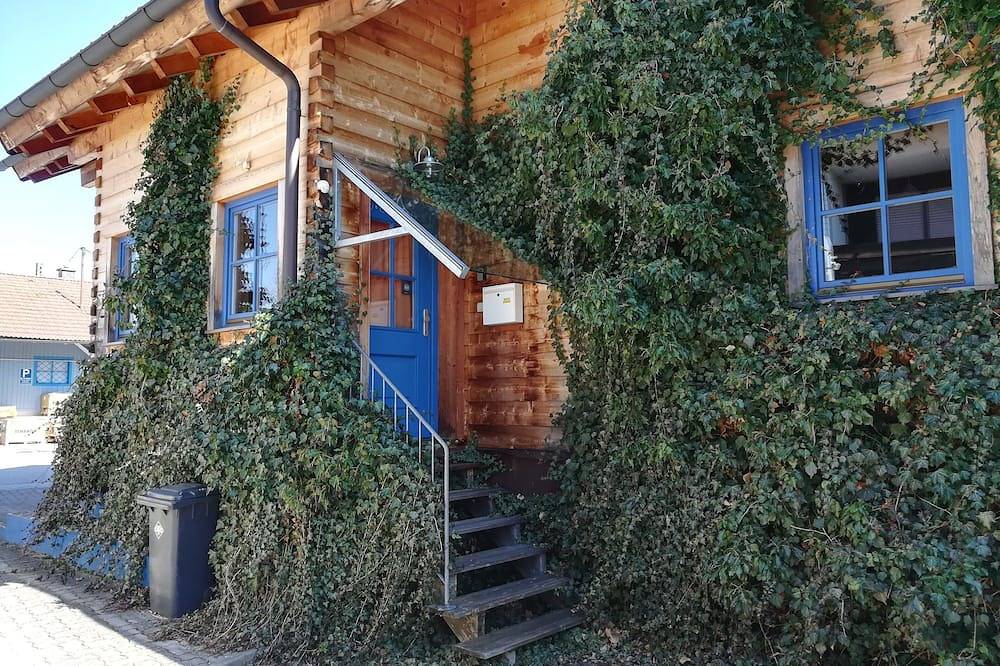 Ganze Wohnung, Studio im Blockhaus am Chiemsee in Bernau am Chiemsee, Chiemsee