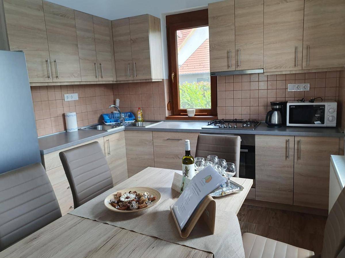 Árvalányhaj Vendégház in Balatonakali, Balatonfüredi járás