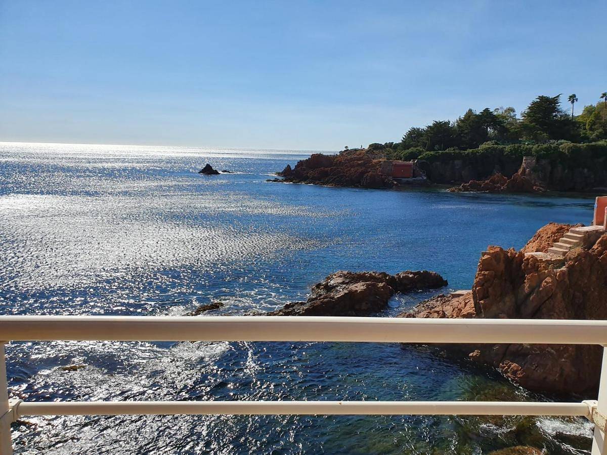 Appartement entier, Un balcon sur la mer in Le Trayas, Côte méditerranéenne (France)
