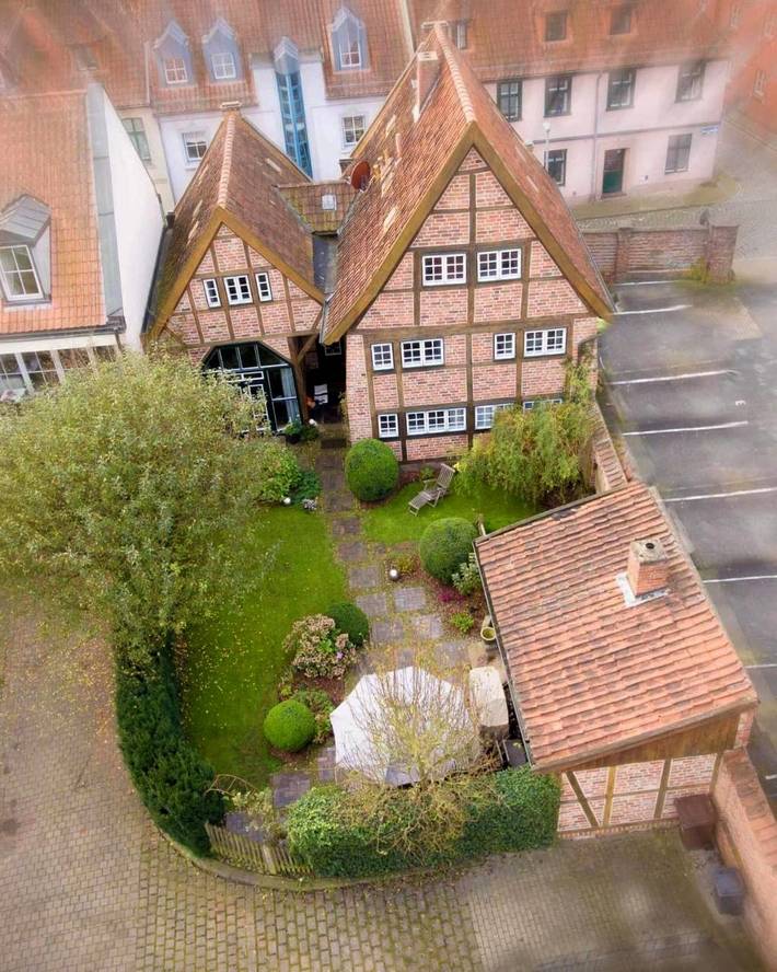 Ferienwohnung für 6 Personen, mit Terrasse und Ausblick in Lüneburg