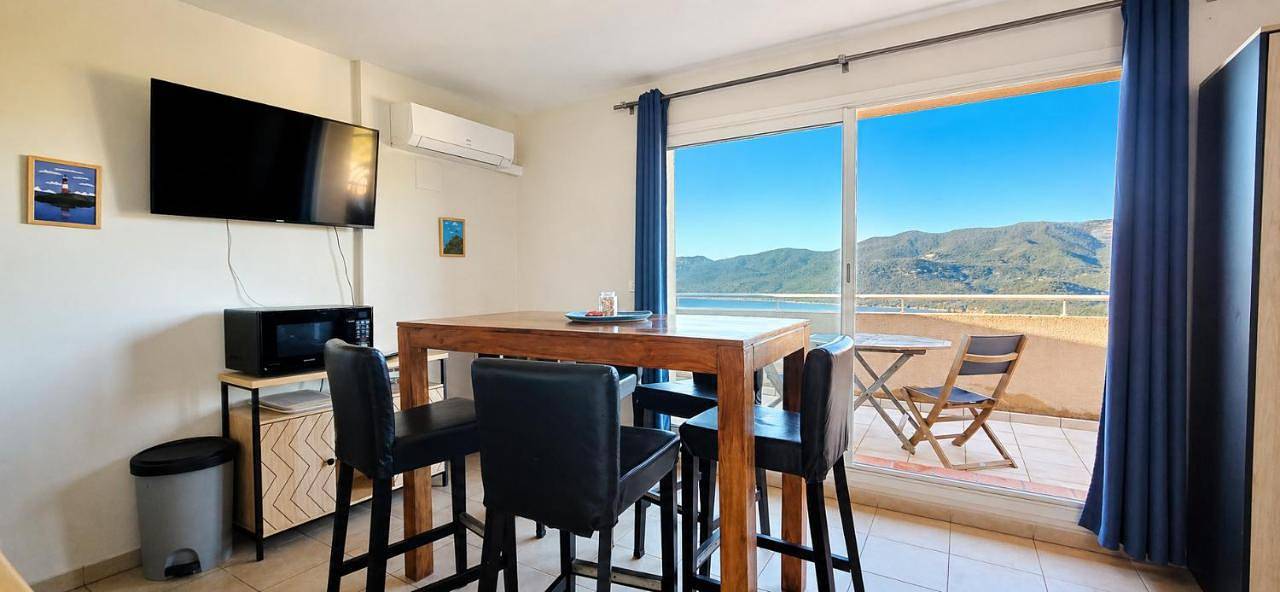 Appartement entier, T2 Alba Rossa n 141 Confort, Panorama Mer Incroyable in Serra-di-Ferro, Région d'Ajaccio