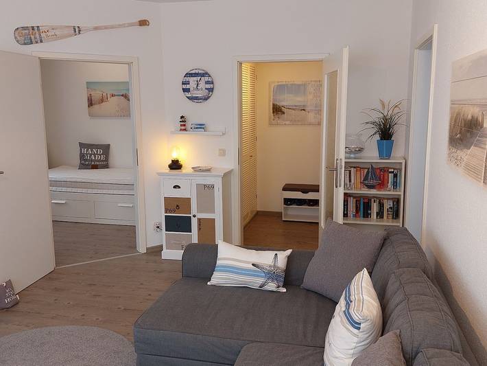 Ganze Wohnung, Liebevoll eingerichtete helle Ferienwohnung im Erdgeschoss in Zingst, Fischland - Darß - Zingst