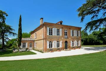 Château pour 14 personnes, avec jardin et terrasse dans le Tarn-et-Garonne