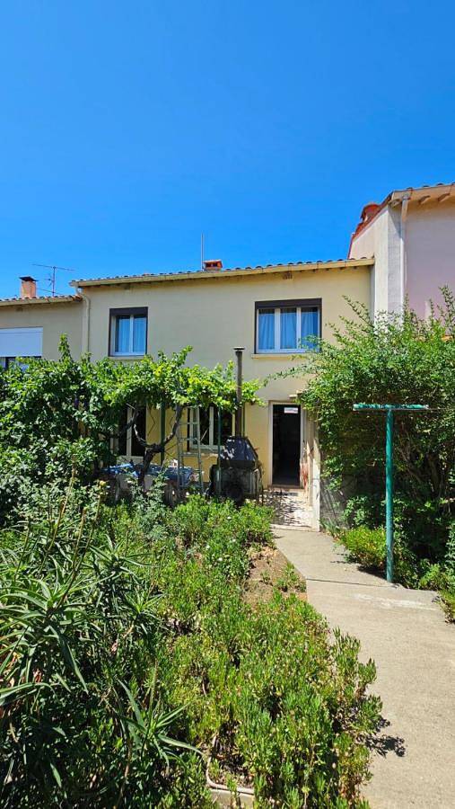 Location de vacances pour 6 personnes, avec jardin, animaux acceptés à Saint-Estève - 2