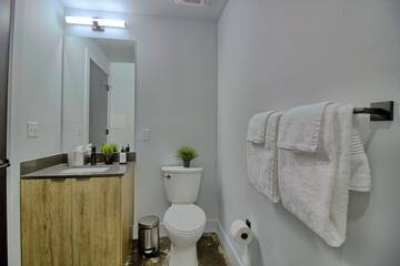 Hotel for 2 Guests in St. Louis, Missouri, Picture 3