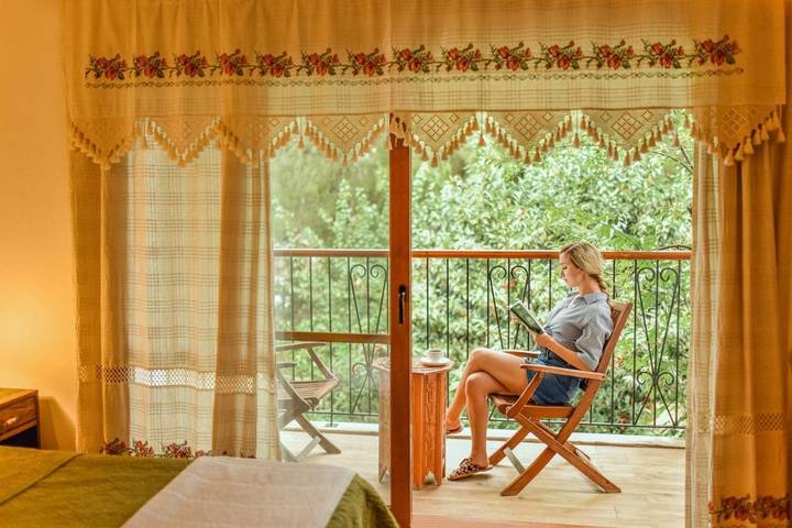 Hôtel pour 2 personnes, avec vue ainsi que piscine et jardin, animaux acceptés - 1