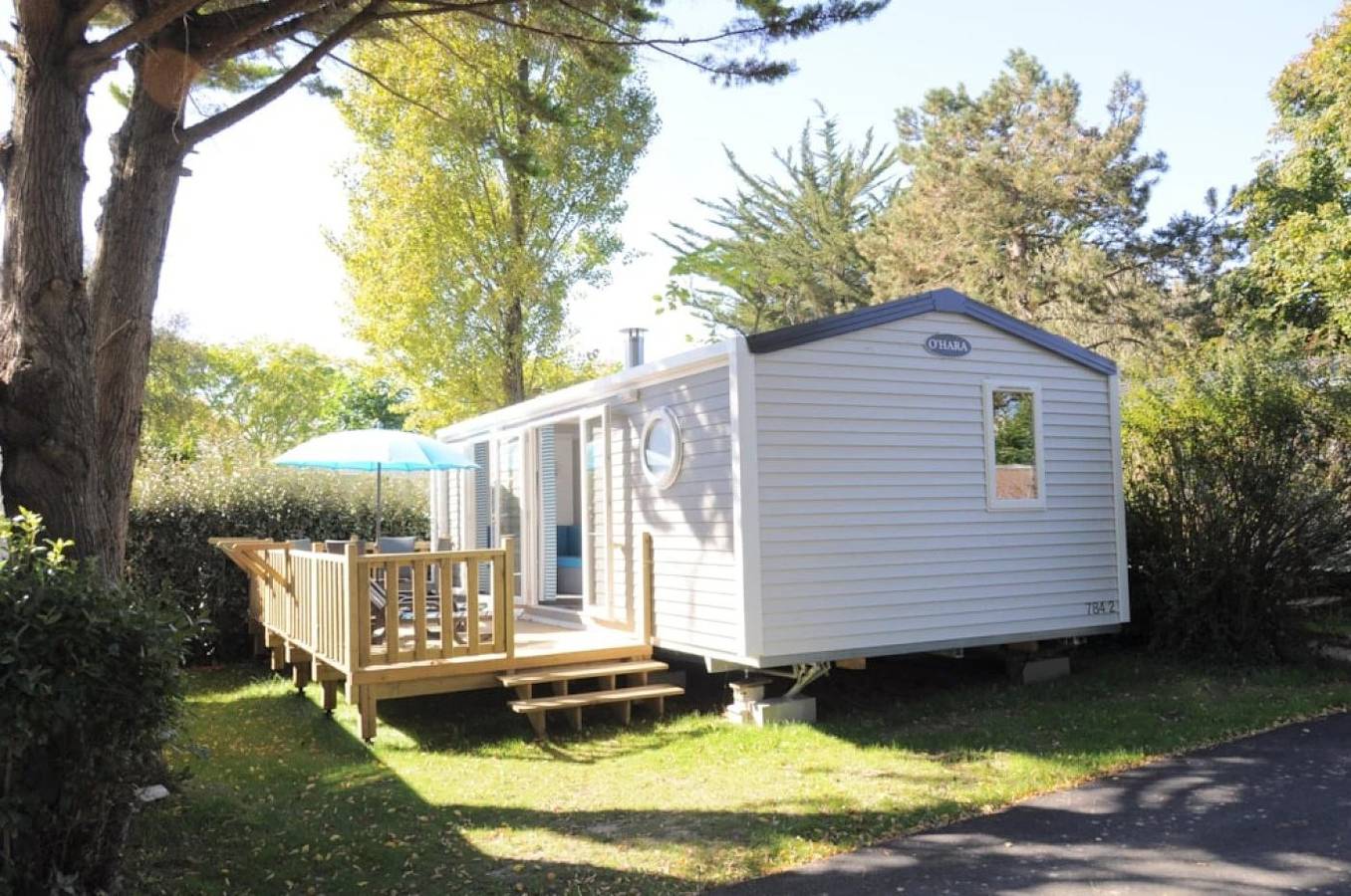 Zecamping 4 étoiles mobil-home Tv Lv Bbq 31m2 in Raguenes, Névez